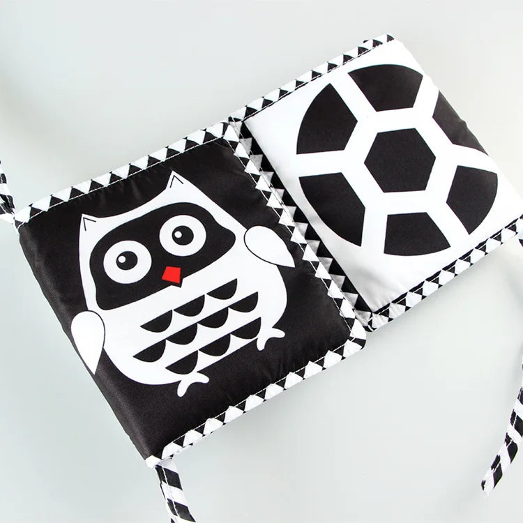 Sencory Black & White Cloth Book – High-Contrast Montessori Crib Bumper